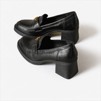 Loafers för kvinnor med blockklack och slip-on-design