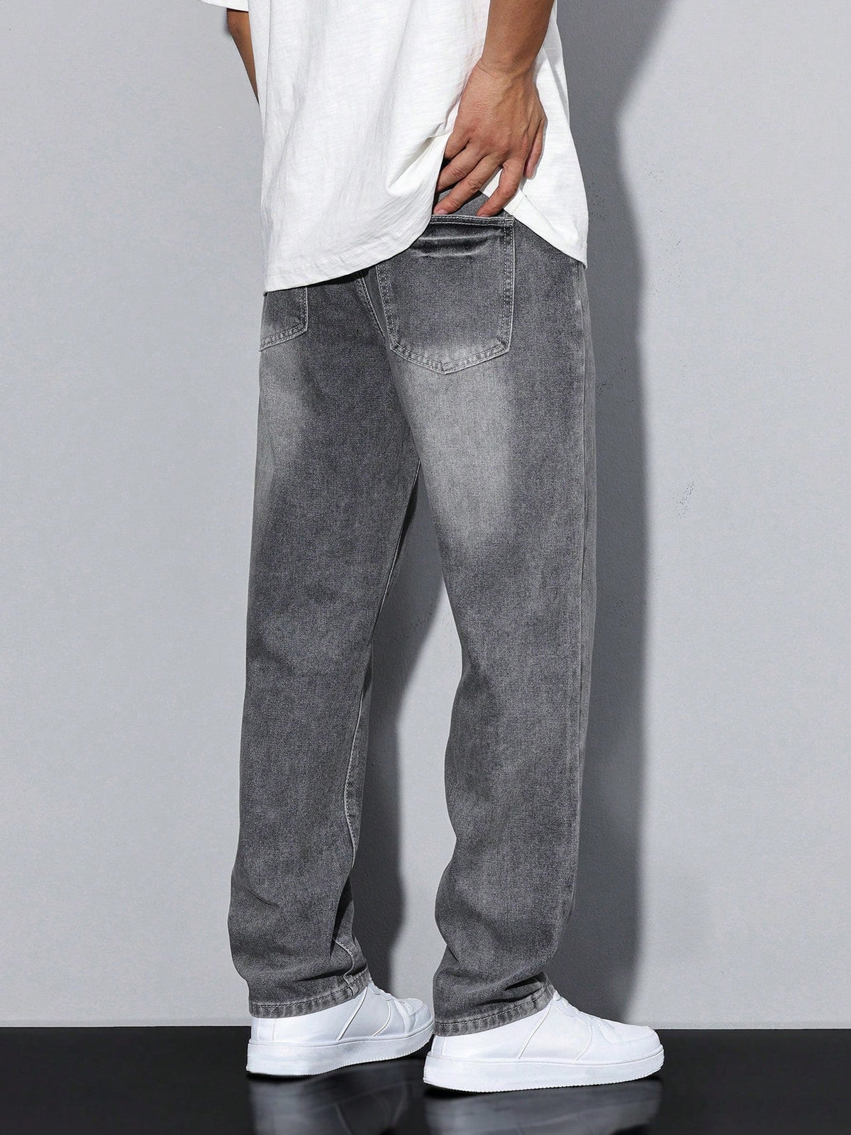 Men Relaxed Fit Jeans with Washed Denim Look and Comfortable Design