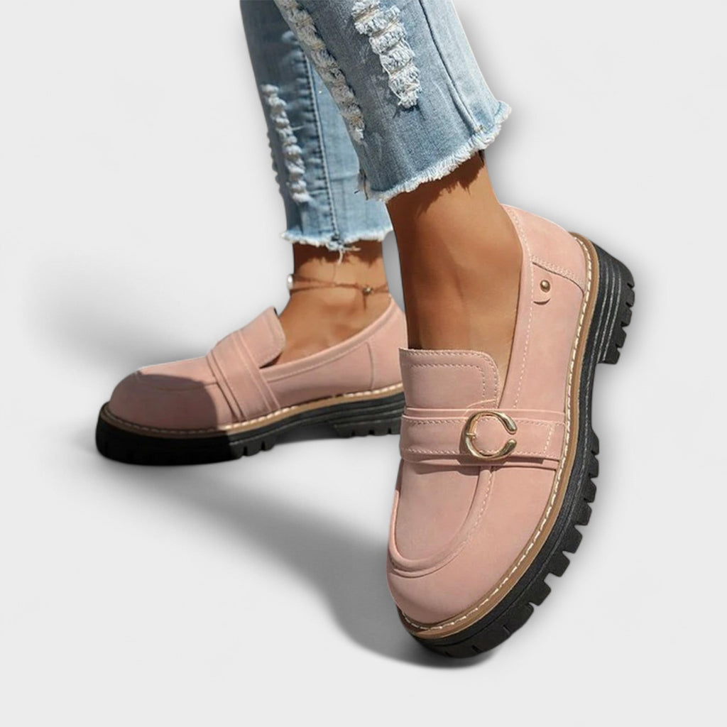 Mocassins pour femmes à semelle crantée et boucles