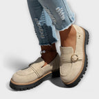 Mocassins pour femmes à semelle crantée et boucles