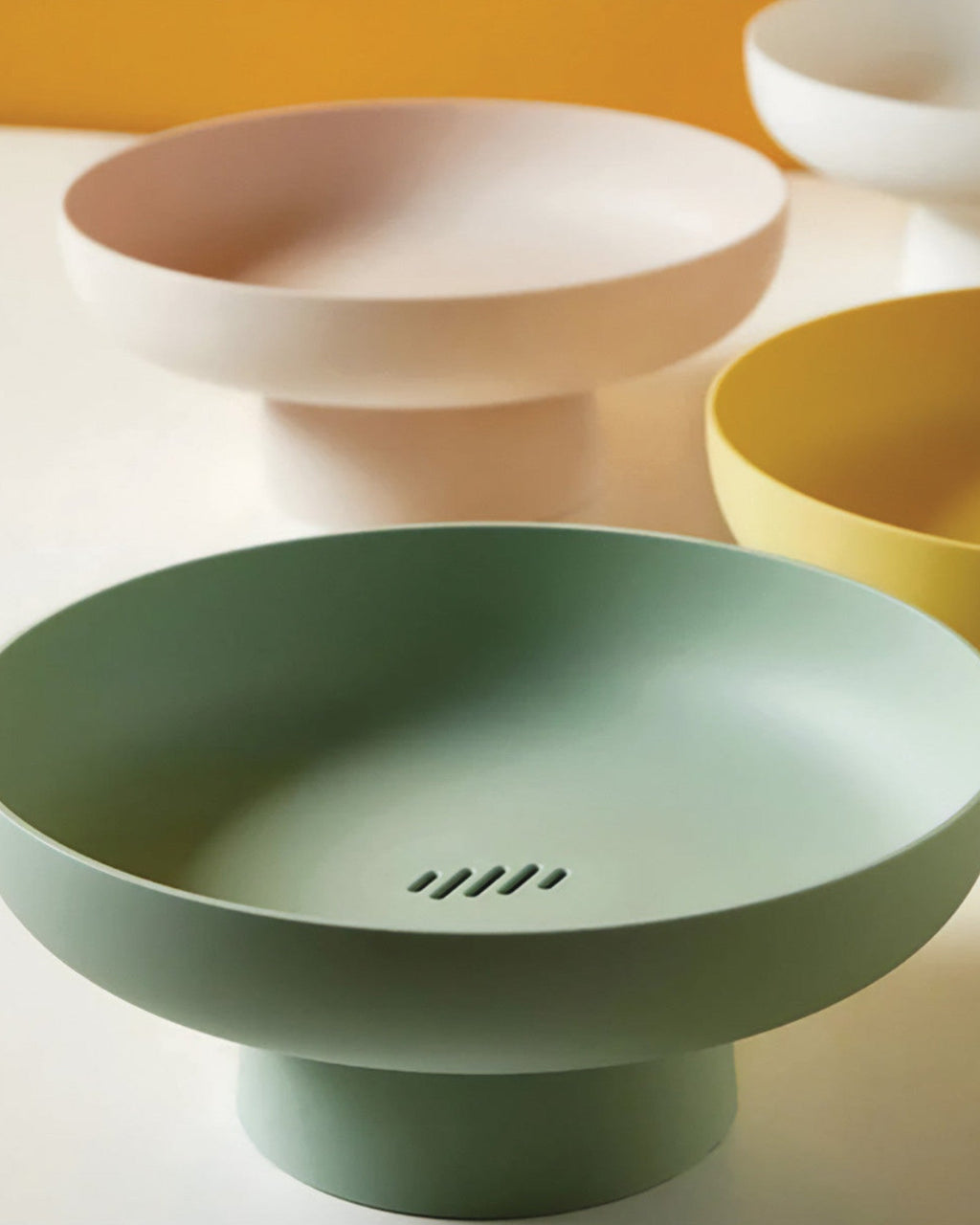 Frutero y centro de mesa redondo con pedestal