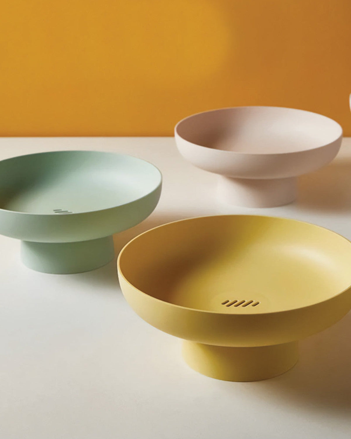 Frutero y centro de mesa redondo con pedestal