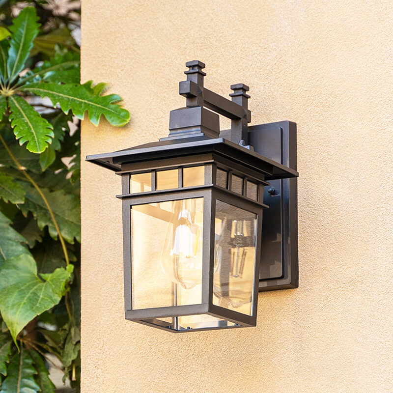 Zewnętrzna lampa ścienna IP65 z panelami z przezroczystego szkła
