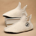Teksturowane buty domowe wsuwane