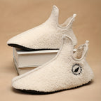 Teksturowane buty domowe wsuwane