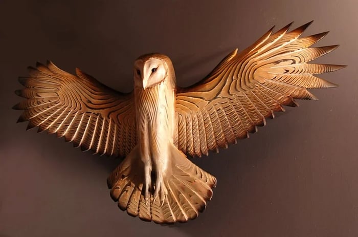 Decorative Flying Owl Wall Sculpture with Detailed Wings and Rustic Nature-Inspired Design