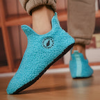 Teksturowane buty domowe wsuwane