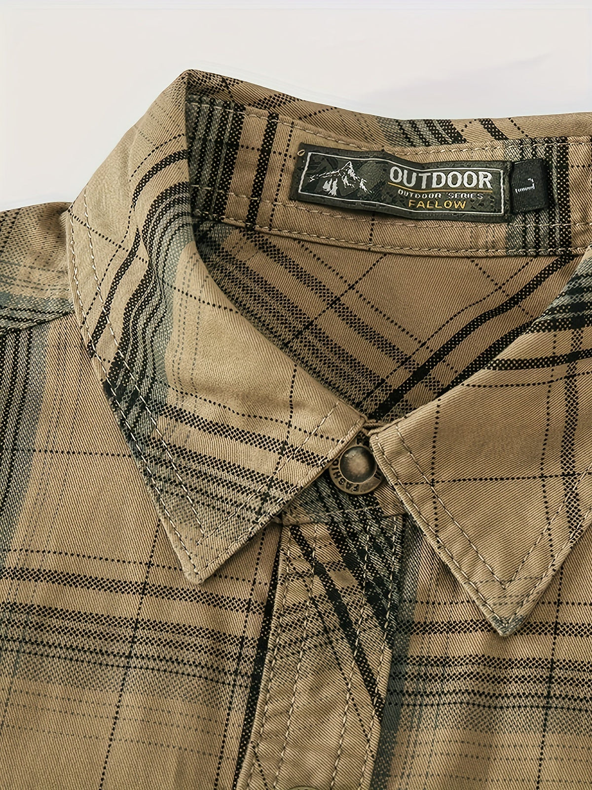 Men’s Plaid Button-Up Shirt