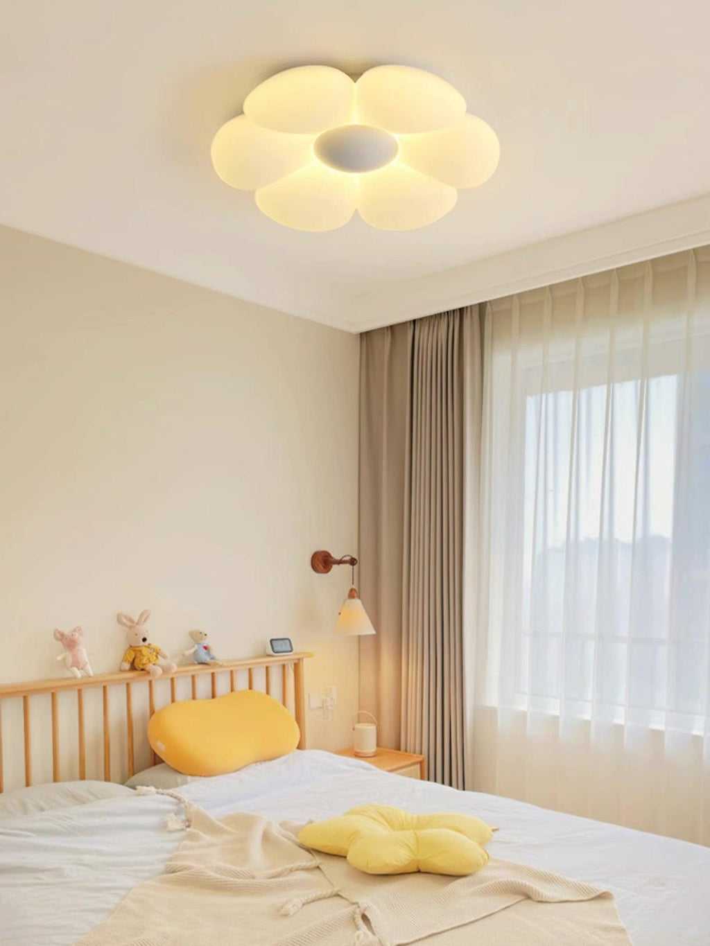Plafonnier en forme de fleur à six pétales