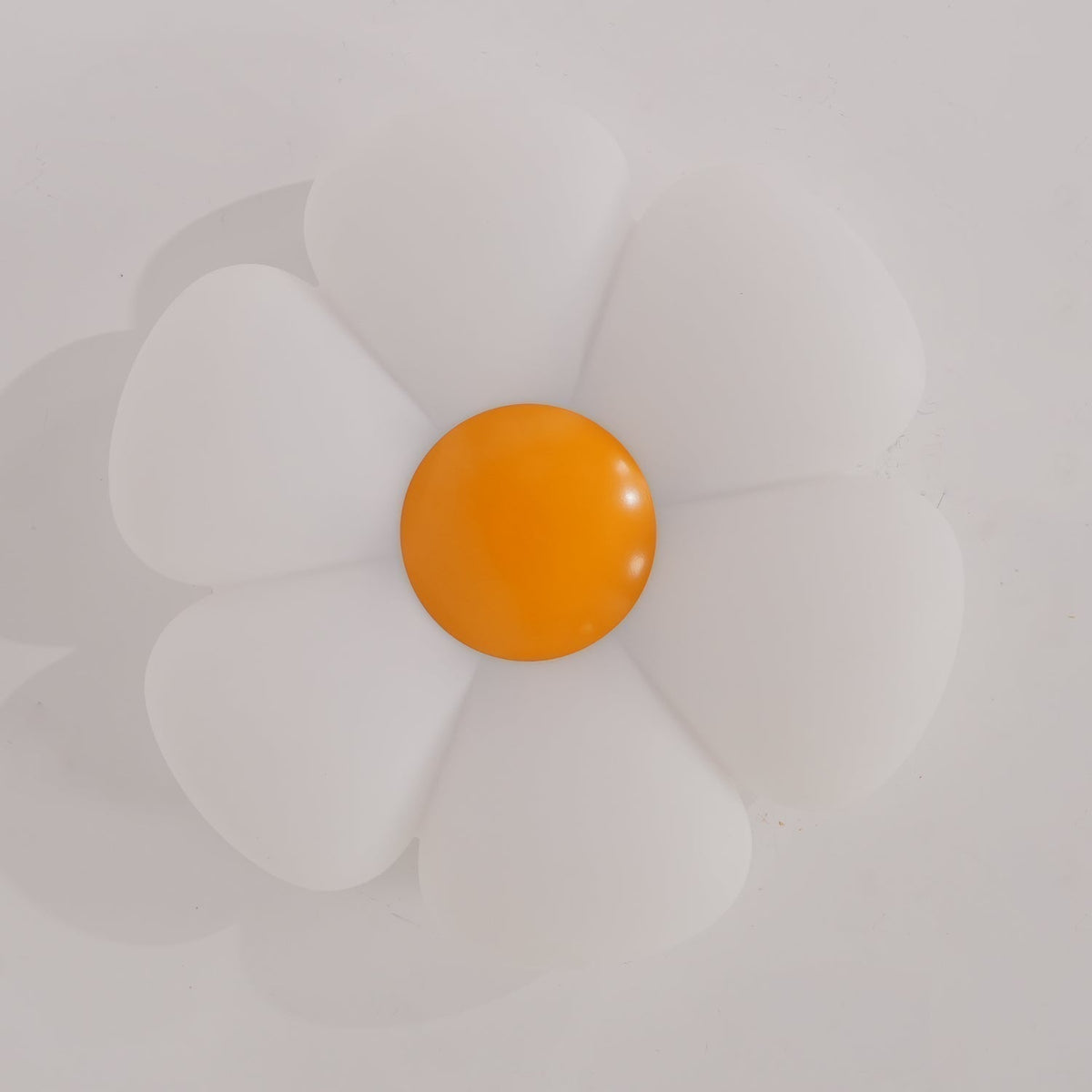 Plafonnier en forme de fleur à six pétales