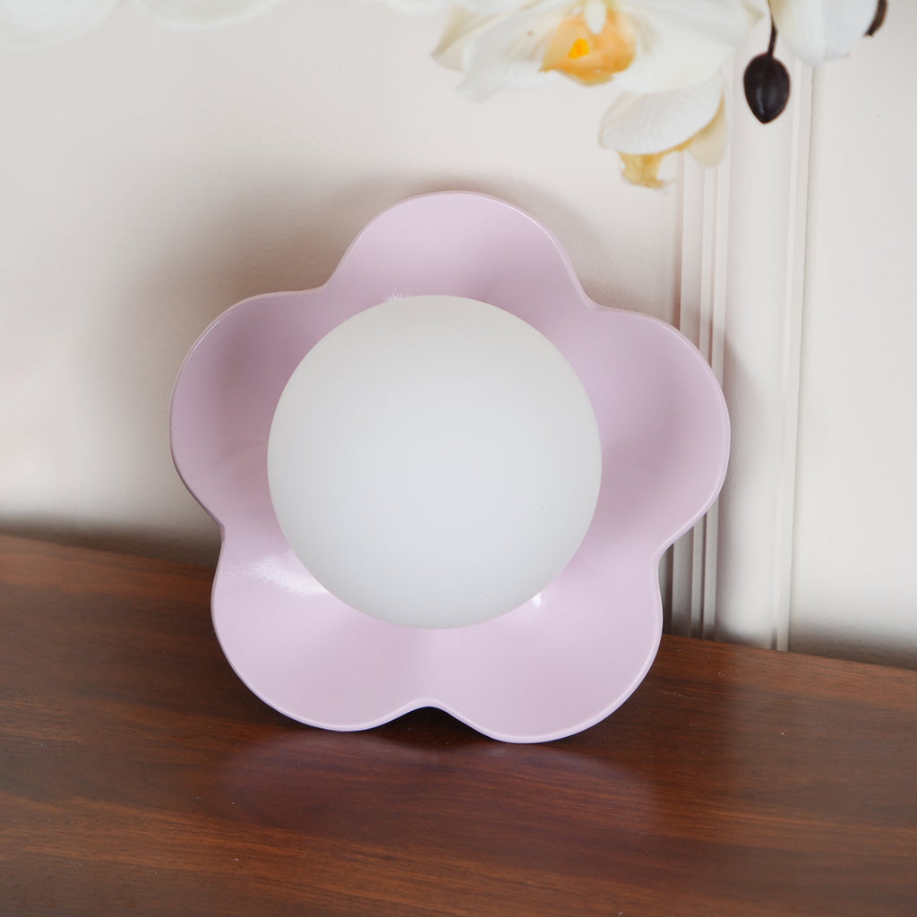 Applique murale en forme de fleur avec lumière en forme de globe
