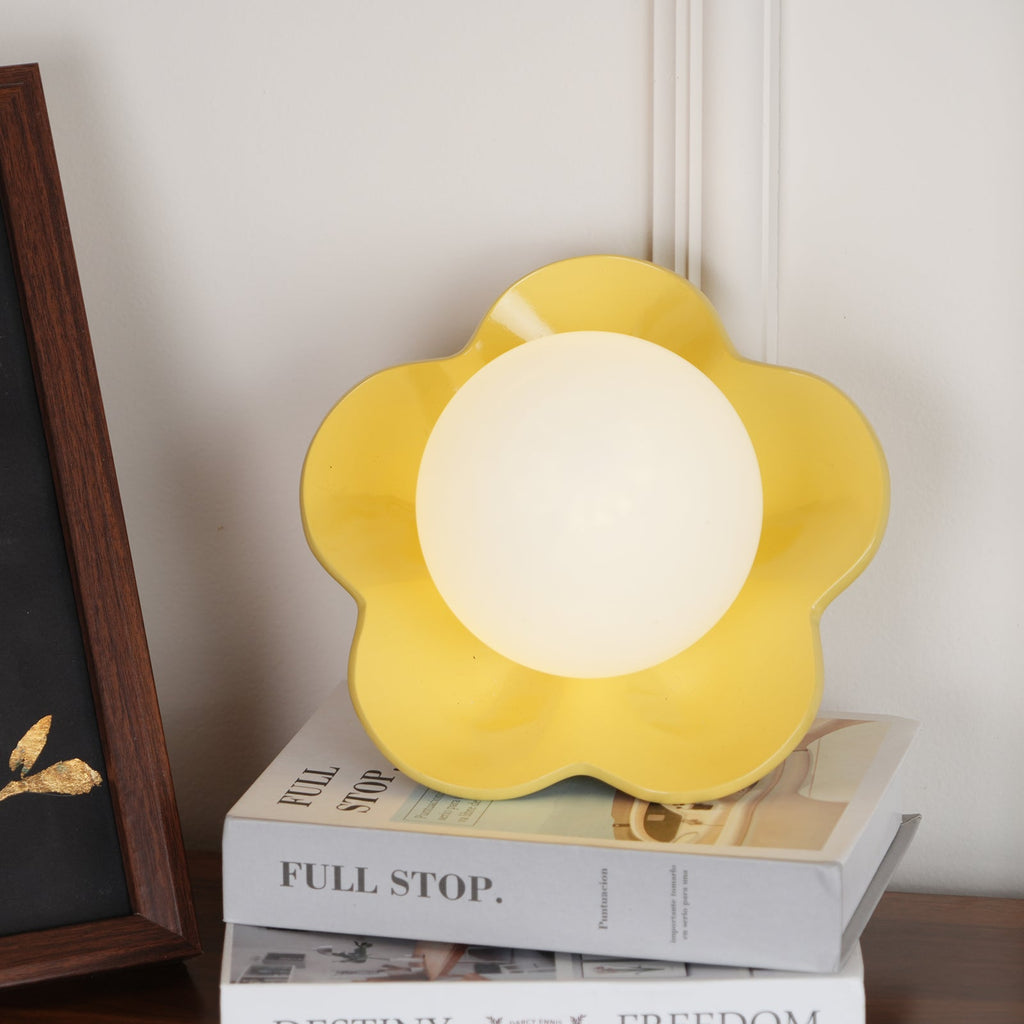Applique murale en forme de fleur avec lumière en forme de globe