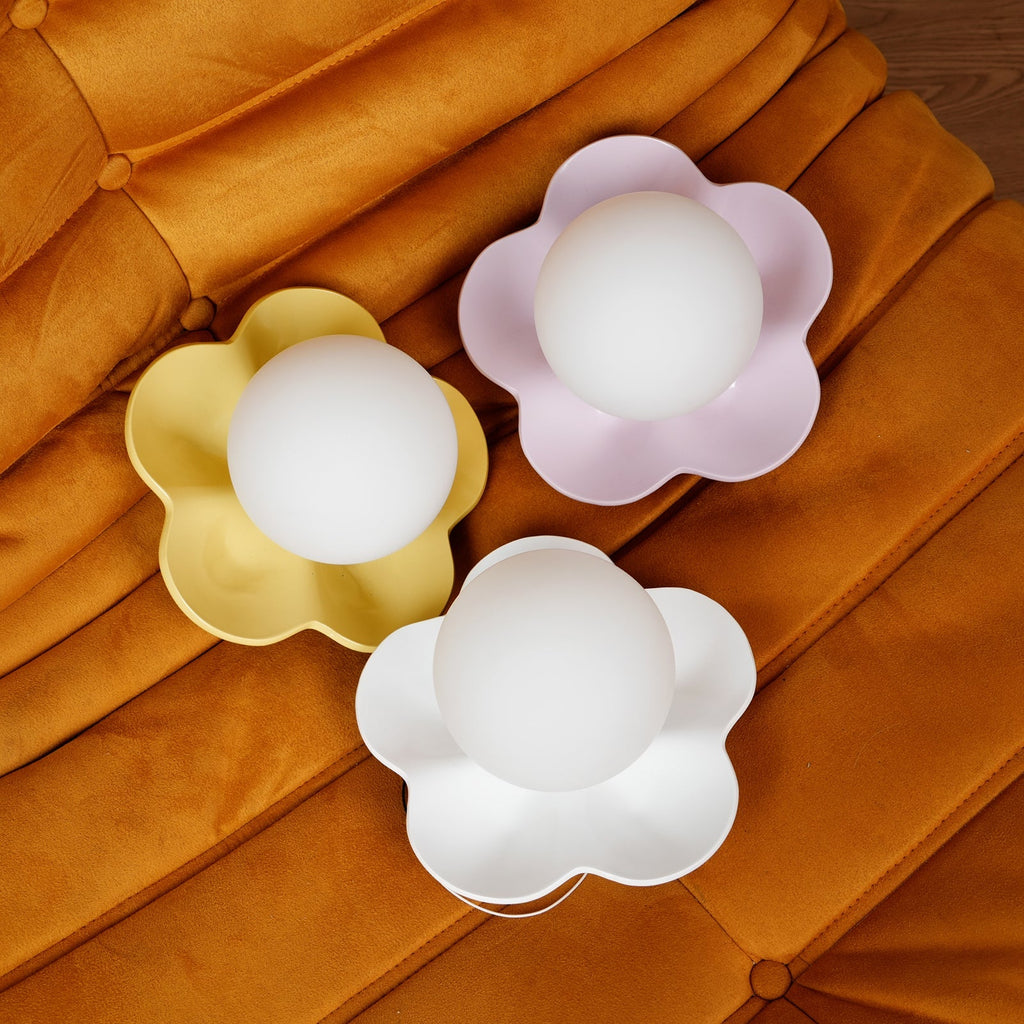 Applique murale en forme de fleur avec lumière en forme de globe
