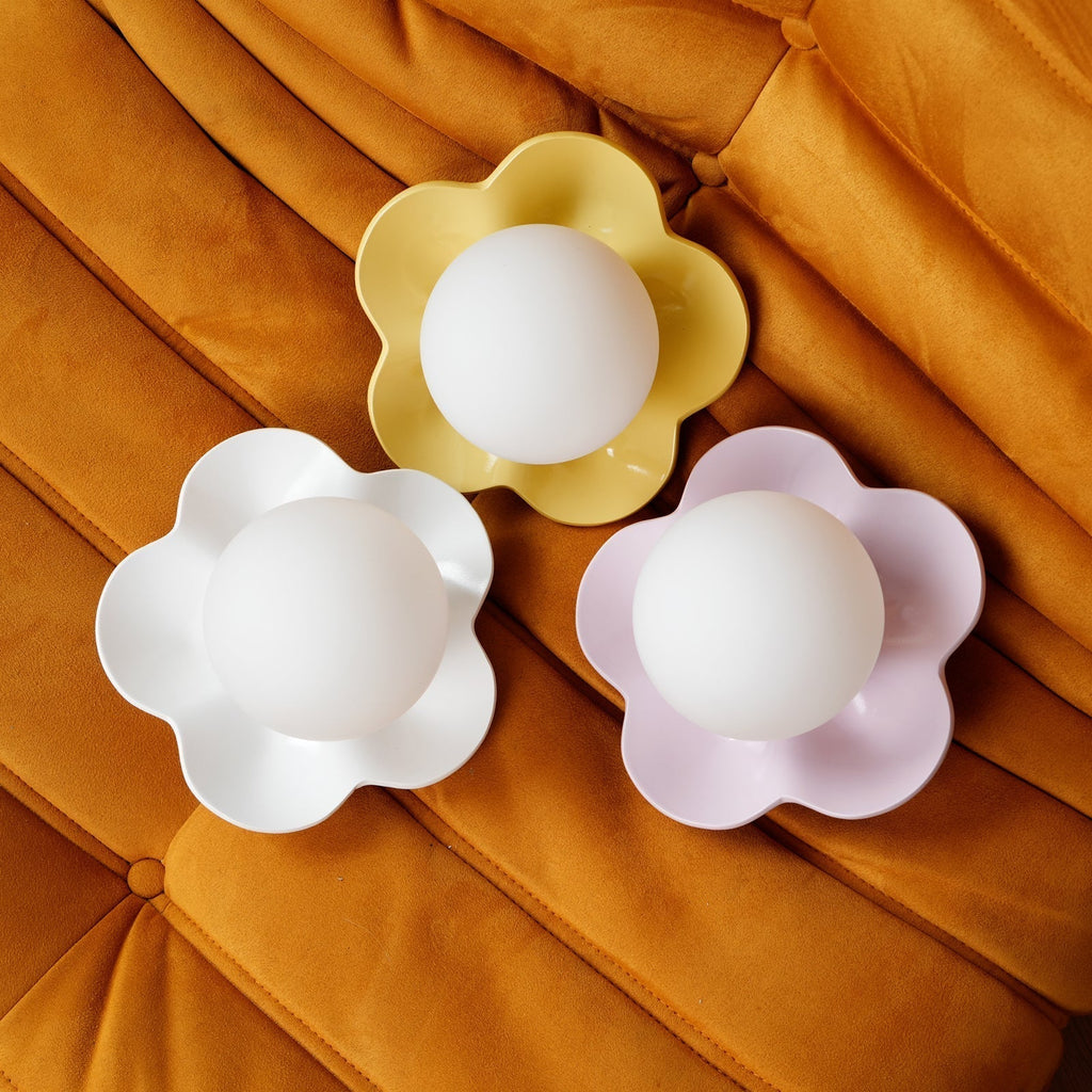Applique murale en forme de fleur avec lumière en forme de globe