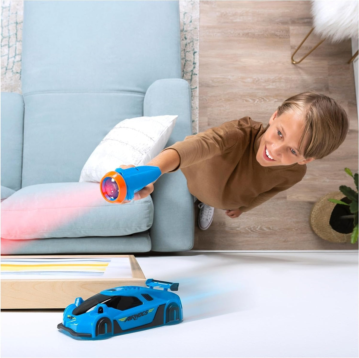 Coche teledirigido trepamuros con láser LaserRace