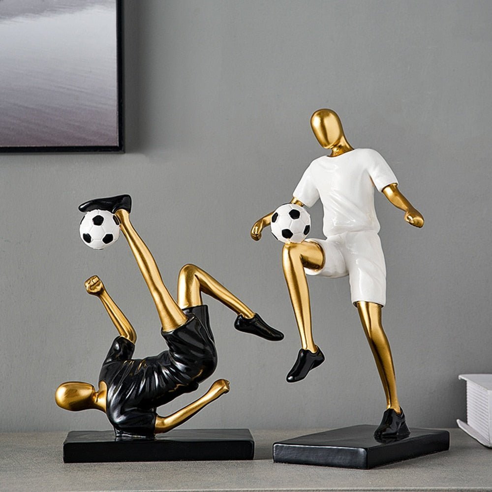 Sculture di calciatori atletici per un arredamento moderno ispirato allo sport
