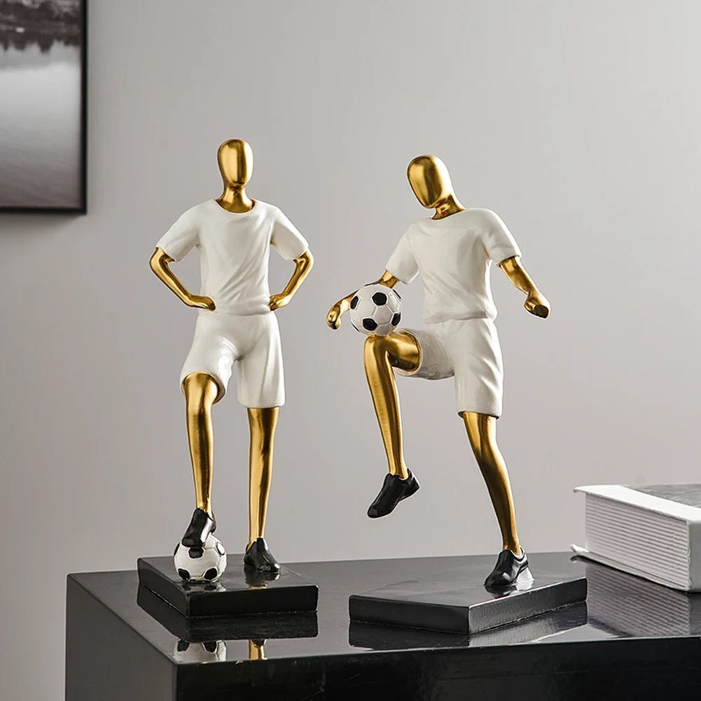 Sculture di calciatori atletici per un arredamento moderno ispirato allo sport