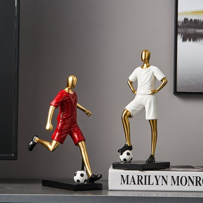 Sculture di calciatori atletici per un arredamento moderno ispirato allo sport