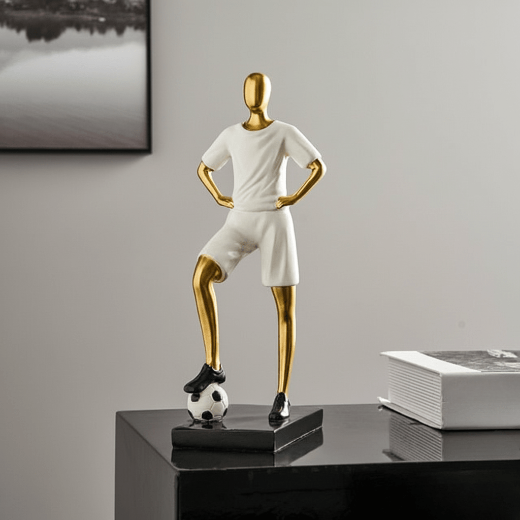 Sculture di calciatori atletici per un arredamento moderno ispirato allo sport
