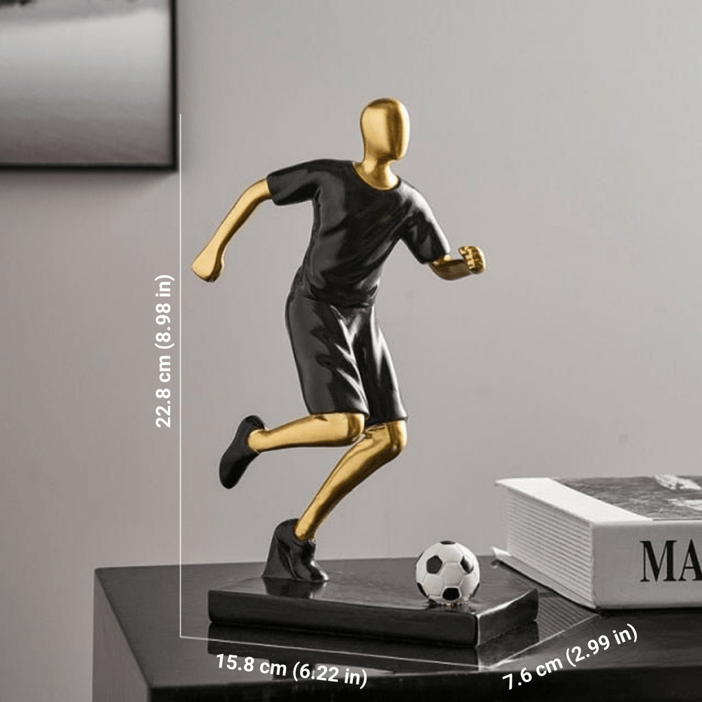 Sculture di calciatori atletici per un arredamento moderno ispirato allo sport