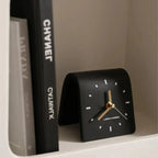 Orologio da scrivania quadrato minimalista con quadrante analogico