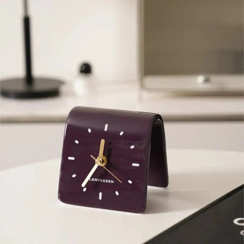 Orologio da scrivania quadrato minimalista con quadrante analogico