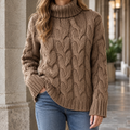 Maglione a collo alto da donna in maglia a trecce