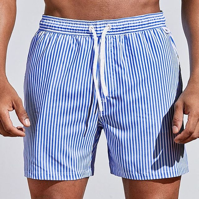 Mænds badeshorts med nålestriber og snøre i taljen til strandferie
