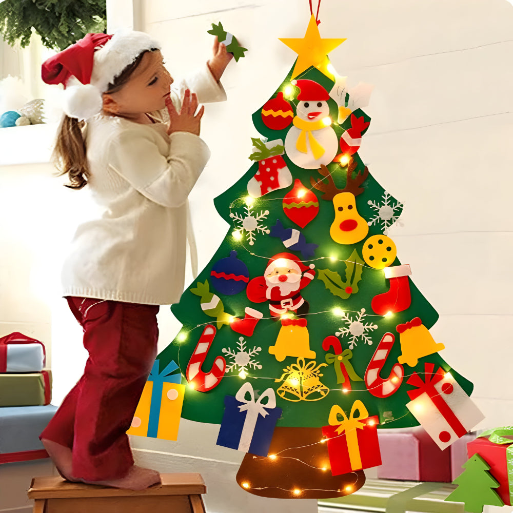 Filz-Weihnachtsbaum für Kinder mit Dekoration