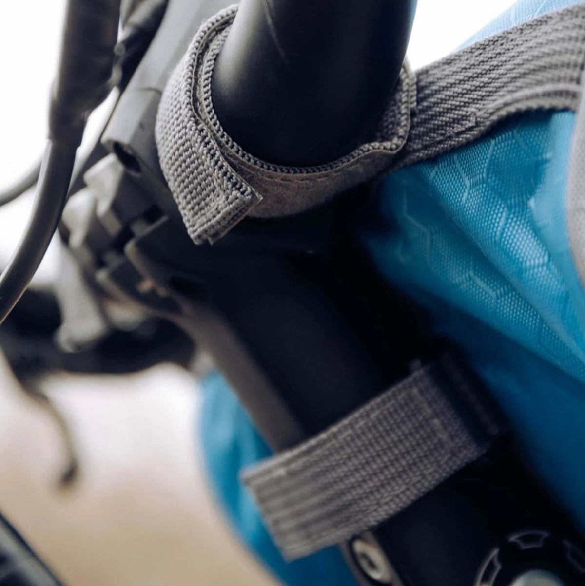 Fahrradlenkertasche mit Handyhalterung und Touchscreen-Funktion
