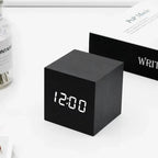Sveglia digitale cubica minimalista a LED