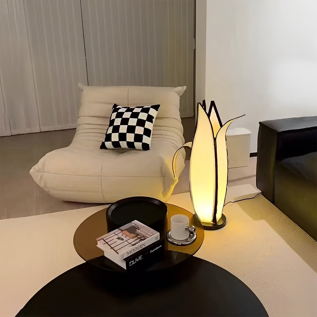 Podłogowa lampa LED ze ściemnianiem w kształcie banana