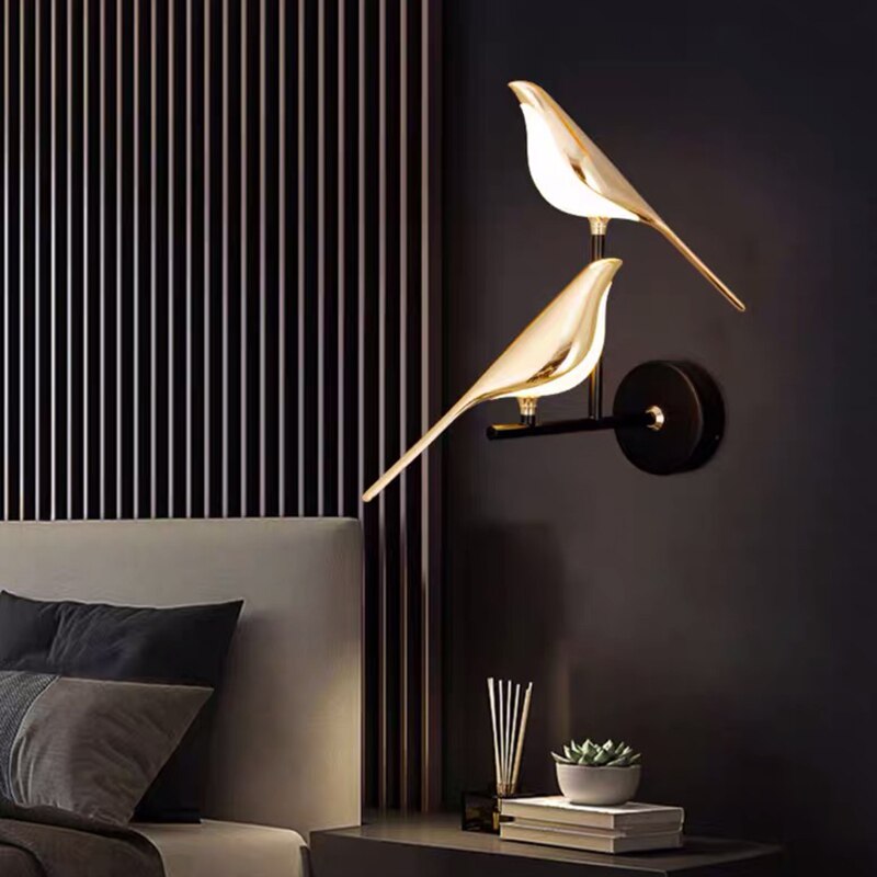 LED-væglampe med to fugle og justerbart magnetisk design