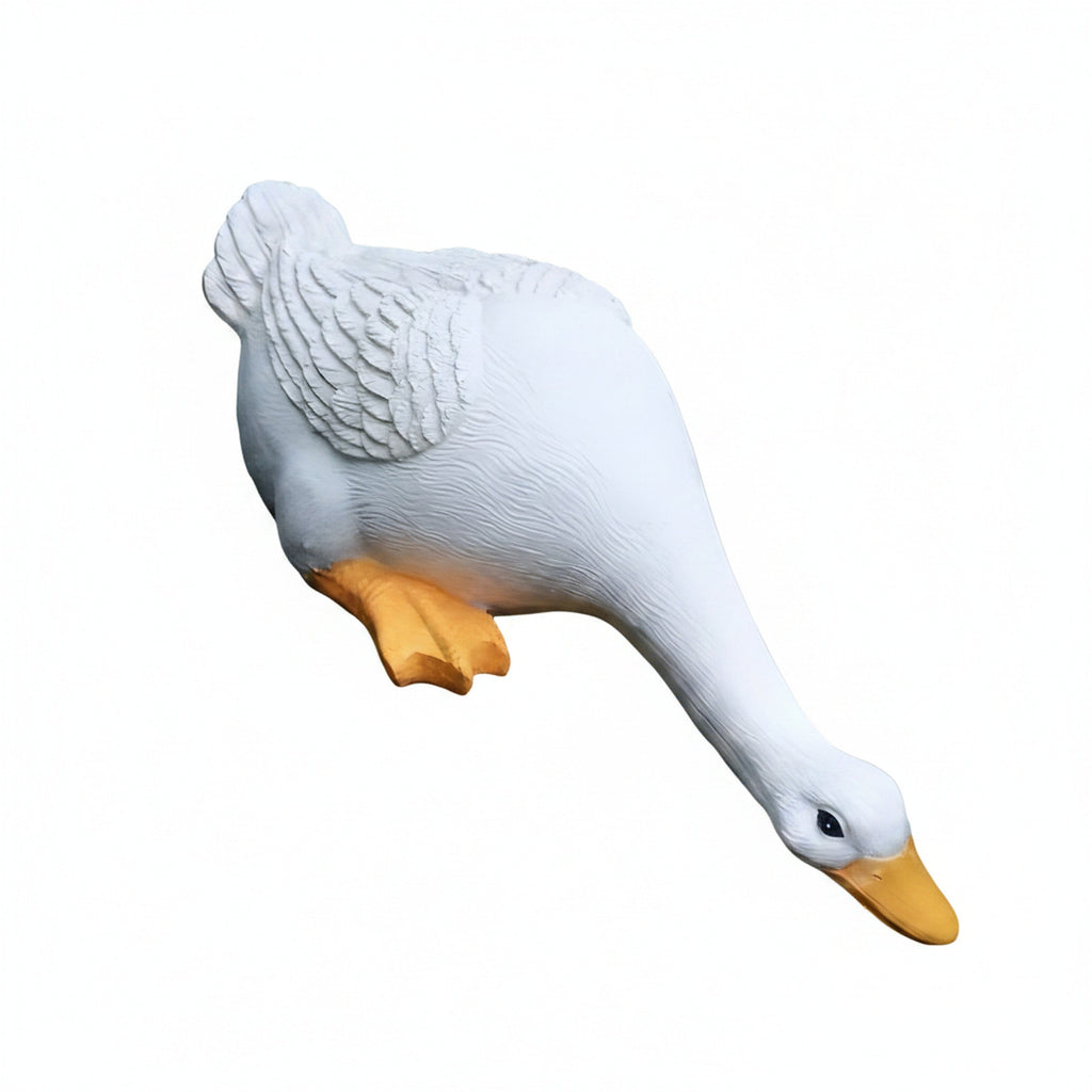 Realistisk trädgårdsfigur i harts föreställande en anka med detaljerade fjädrar