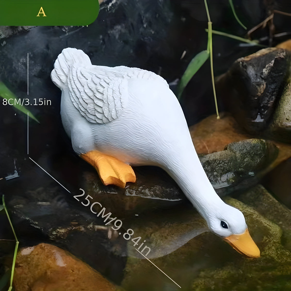 Realistisk trädgårdsfigur i harts föreställande en anka med detaljerade fjädrar