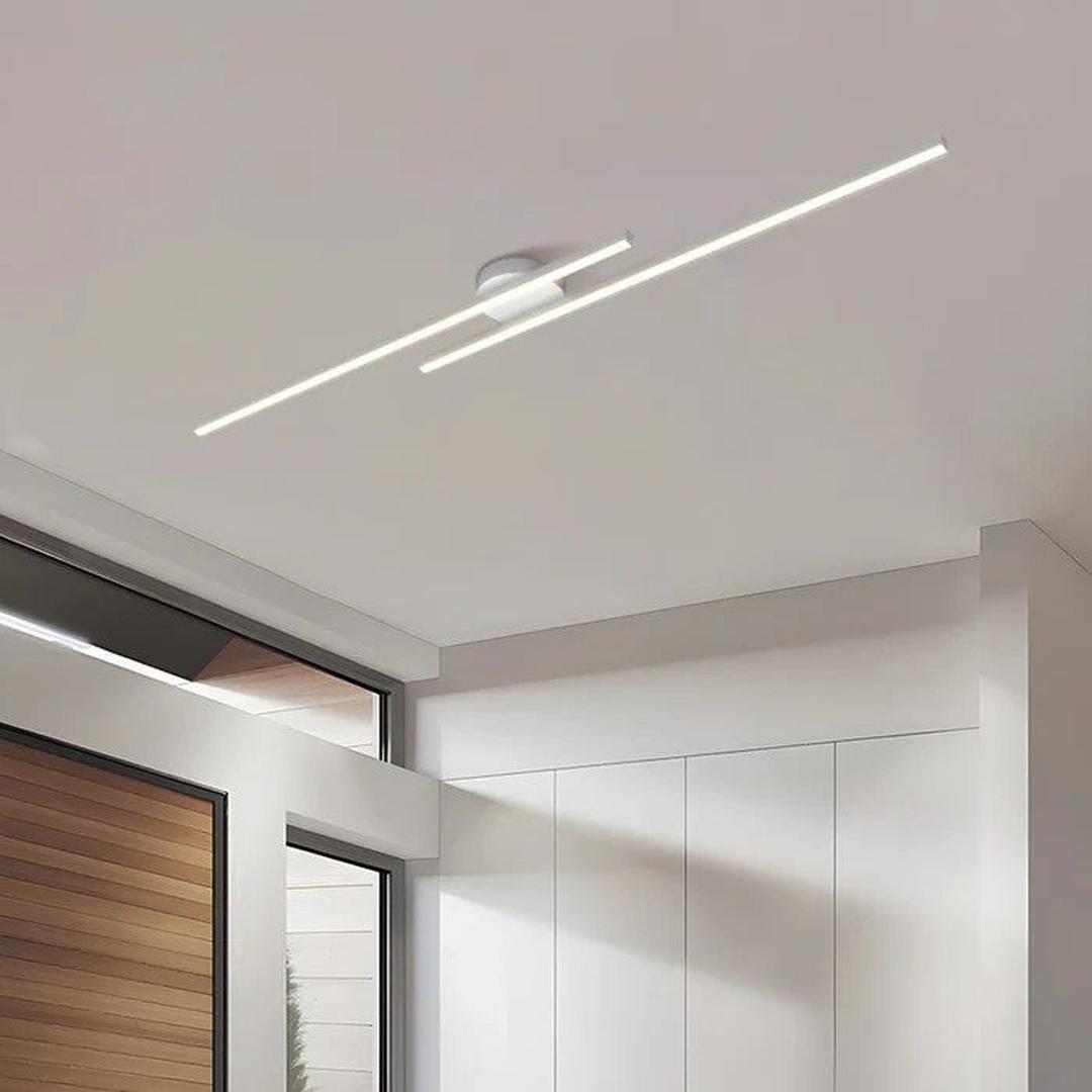 Lineare LED-Deckenleuchte im minimalistischen Aluminiumdesign