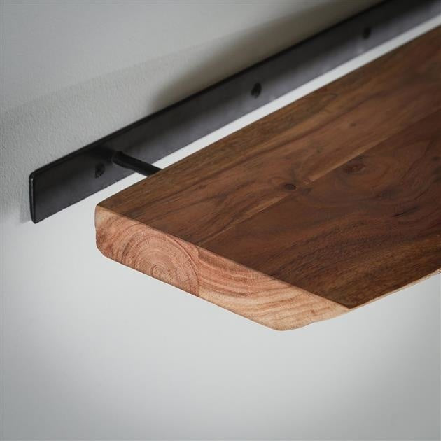 Mensola sospesa da parete in legno di acacia con bordo naturale e supporti industriali