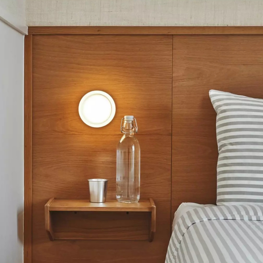 Aplique de pared LED moderno empotrado con luz ambiental suave