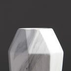 Geometrisk keramisk vase med marmoreffekt