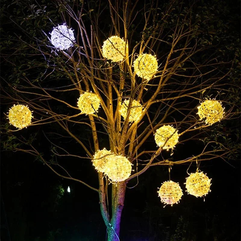 Guirlande lumineuse à boules tressées