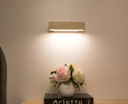 Drehbare LED-Wandleuchte aus Holz
