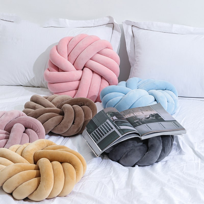 Knotted Ball Decorative Throw Pillow