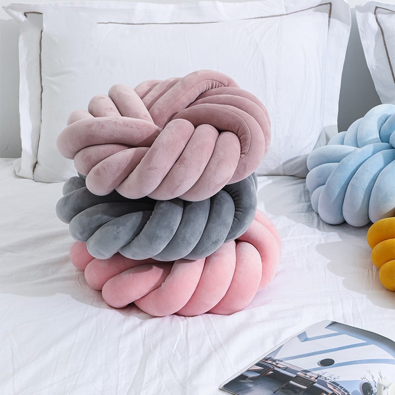 Knotted Ball Decorative Throw Pillow