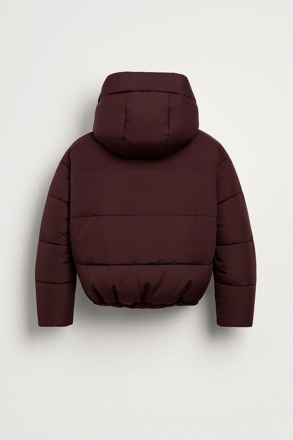 Kort vadderad jacka med huva för kvinnor och quiltad design