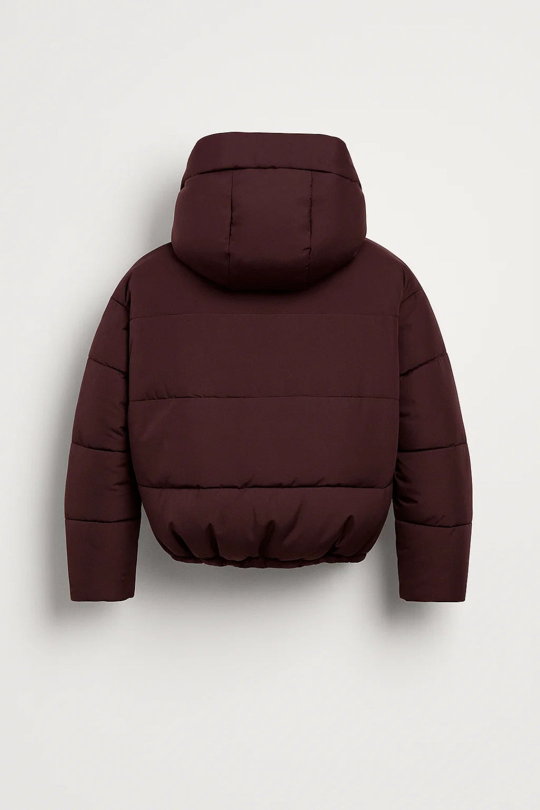 Kort vadderad jacka med huva för kvinnor och quiltad design